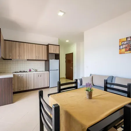 Annes Hotel 3*