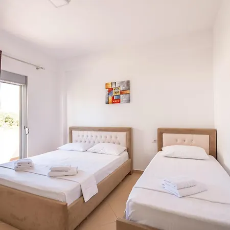 Annes Hotel Sarande