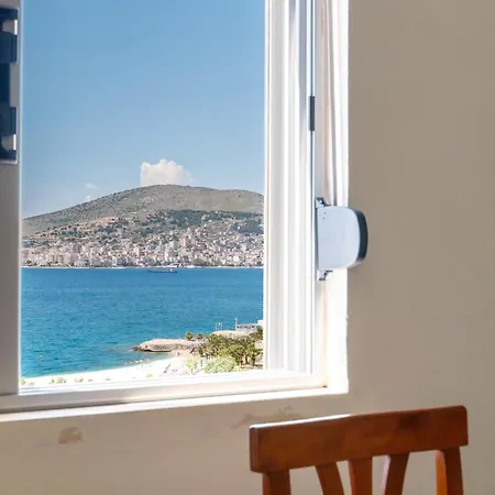 Annes ホテル Sarandë